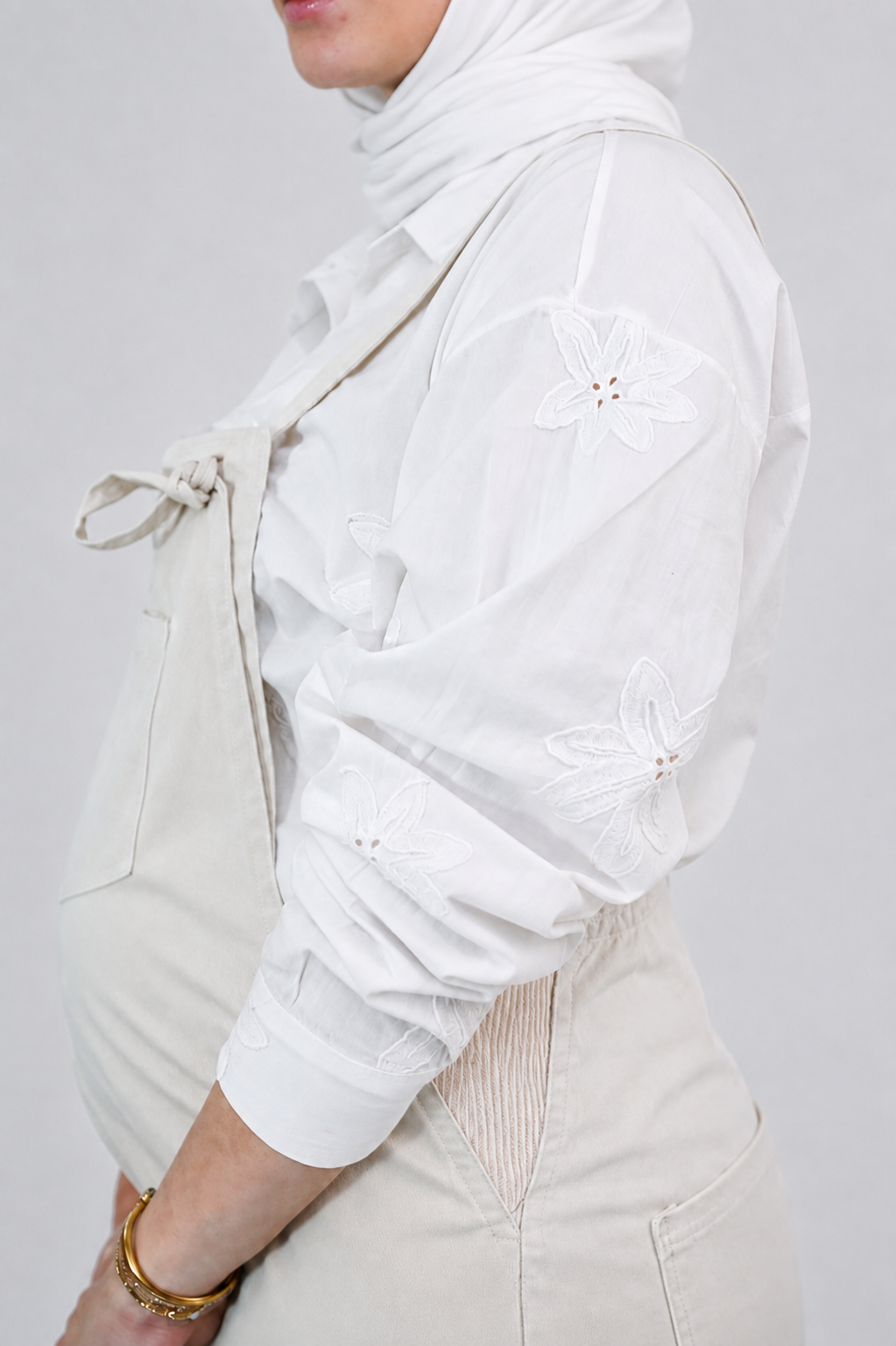 Beige
